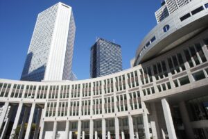 ASDの医師による併診と精神科への相談はどのように進めるべきか？