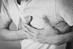 ASDの大人が感じる生きづらさを解決する方法は？
